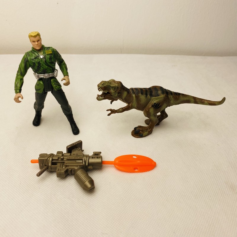 MILITARY GENERAL & T-REX 2000 Jurassic Park 3 III Action Figure Hasbro